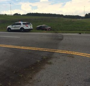 Suspect Throws Items Out Car Window During I-10 Chase